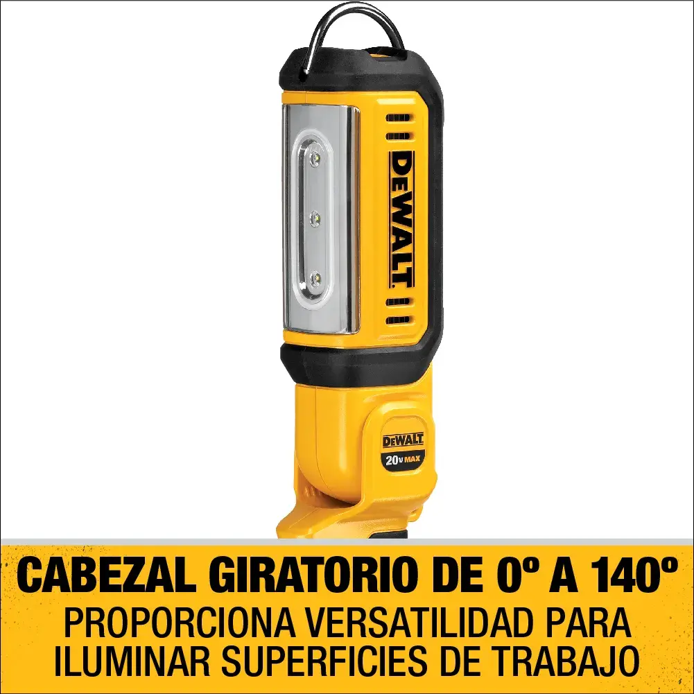 Luz portátil de trabajo DEWALT DCL050 con cabezal giratorio de 0° a 140°, que proporciona versatilidad para iluminar superficies de trabajo. La lámpara es amarilla y negra y se muestra en posición vertical con el logotipo de la marca visible.