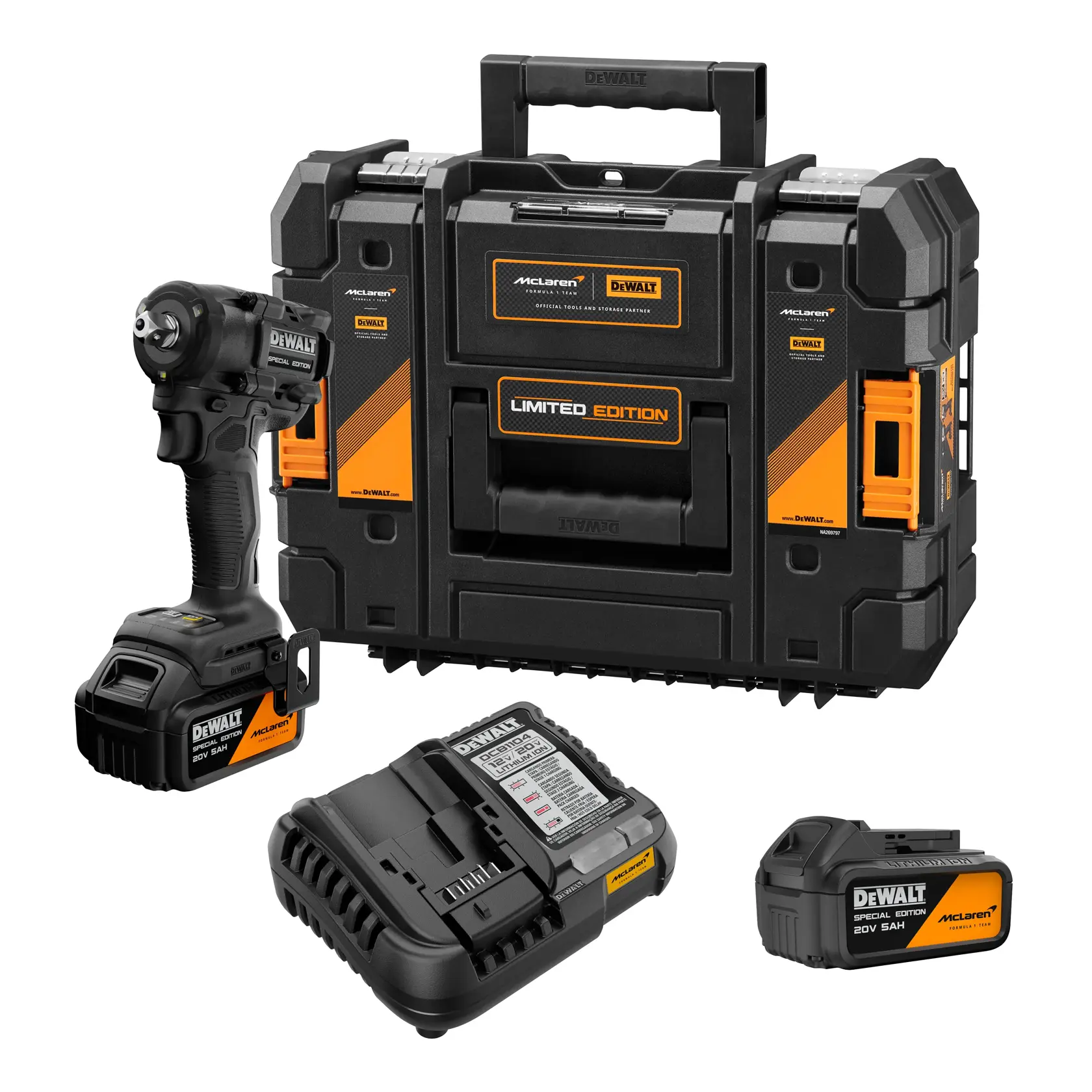 Un set de herramientas edición limitada DEWALT que incluye una llave de impacto inalámbrica, un maletín rígido negro y
